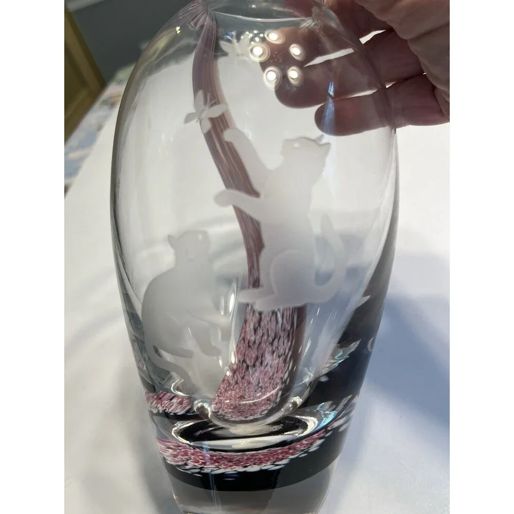 RARE!! Lenox Art Glass Etched Frosted Kitten Cats Pink Swirl 8” Vase Scotland